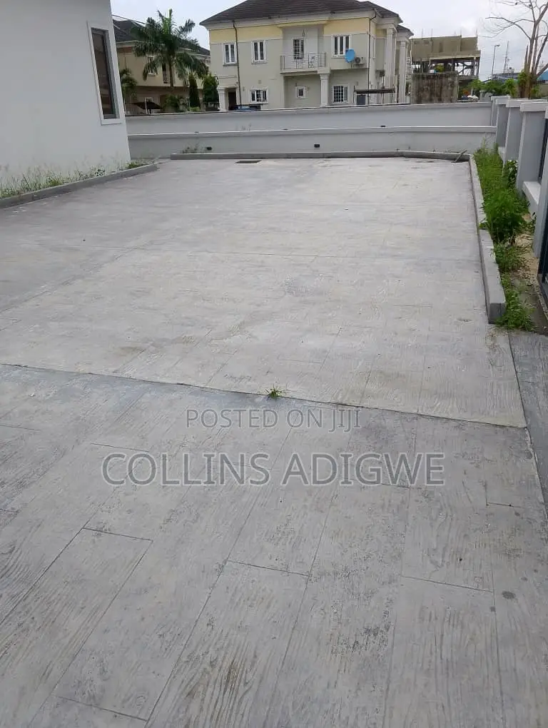 4bdrm Duplex in Royal Garden Ajah, Thomas Estate for sale