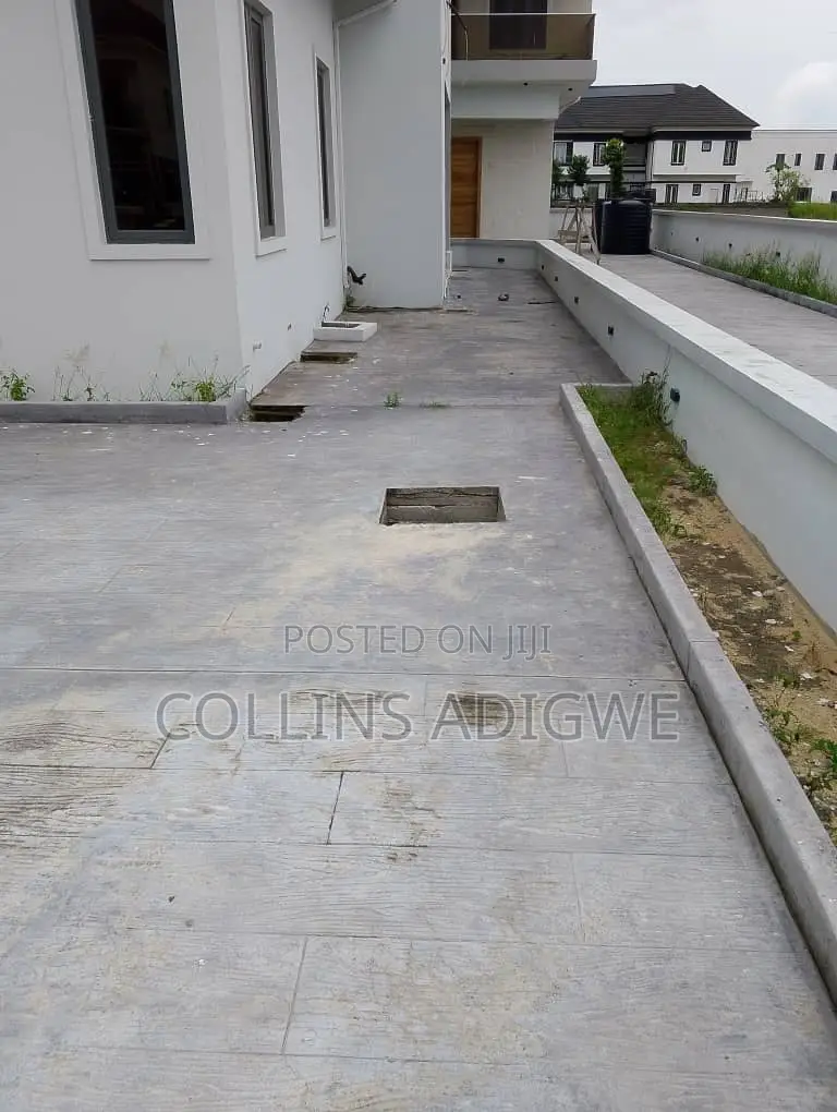4bdrm Duplex in Royal Garden Ajah, Thomas Estate for sale