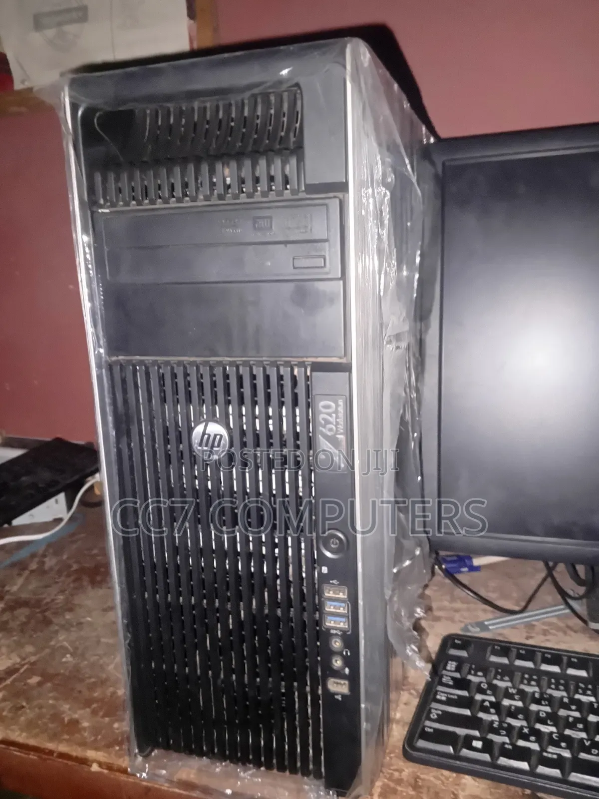 Desktop Computer HP Z620 64GB Intel Xeon SSD 256GB
