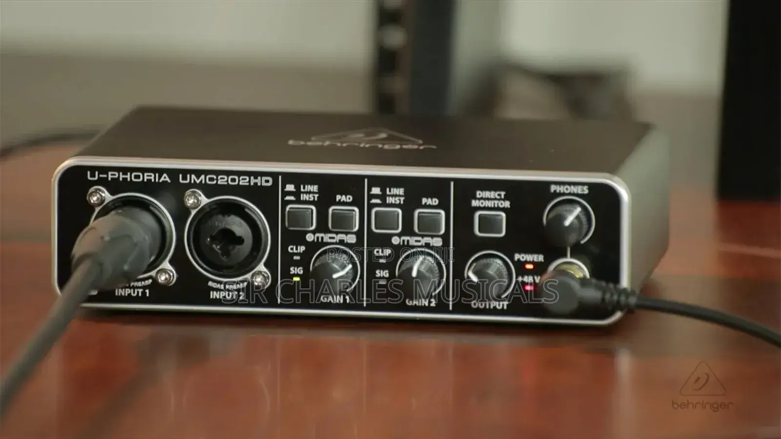 Behringer U-phoria UMC202HD Sound Card 2in 2out