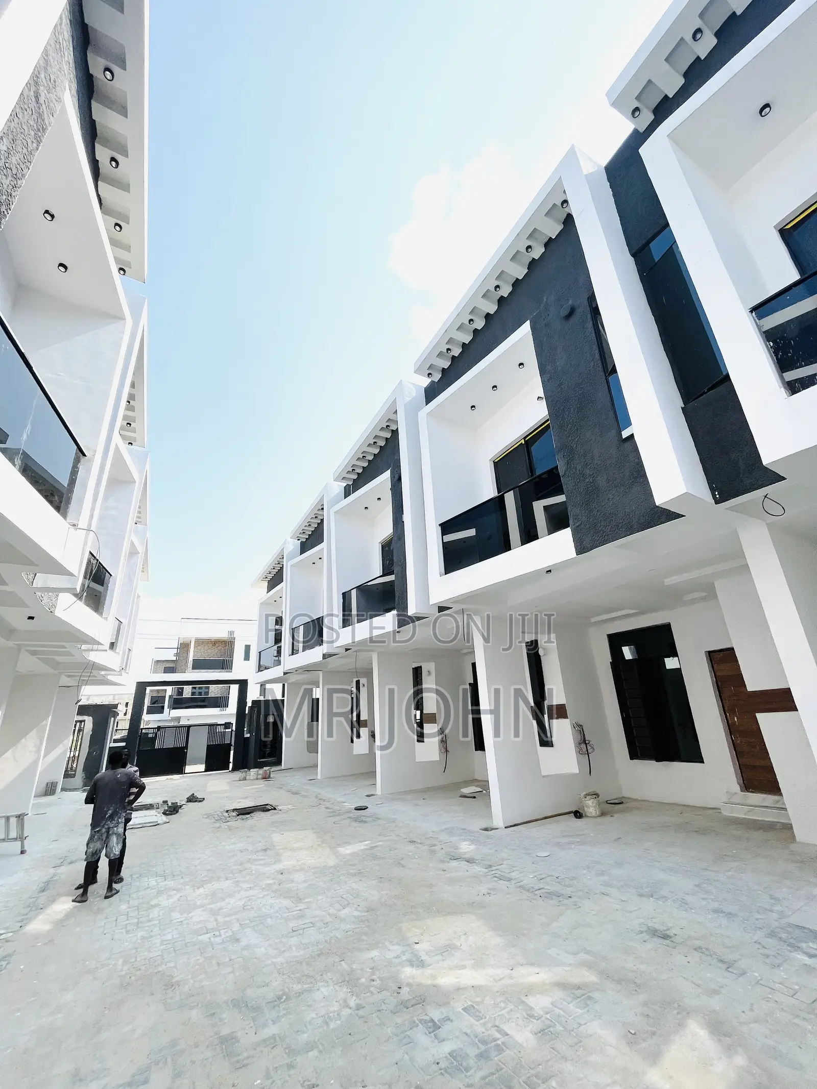 3bdrm Duplex in Lekki for sale