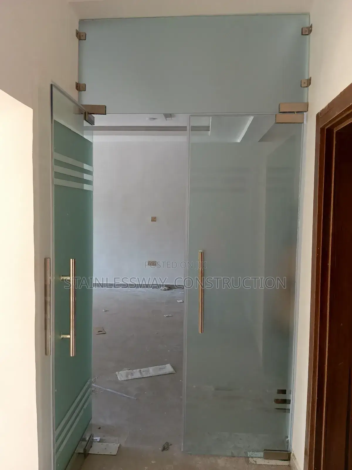 Swing Star Door