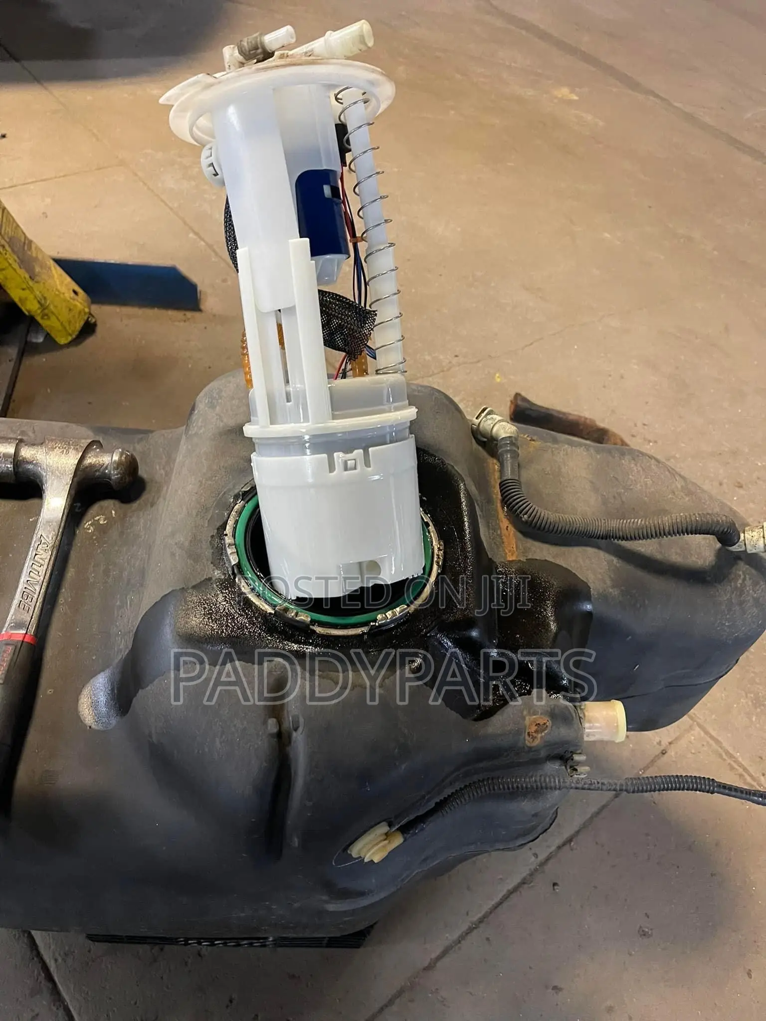 Nissan Frontier Complete Fuel Pump