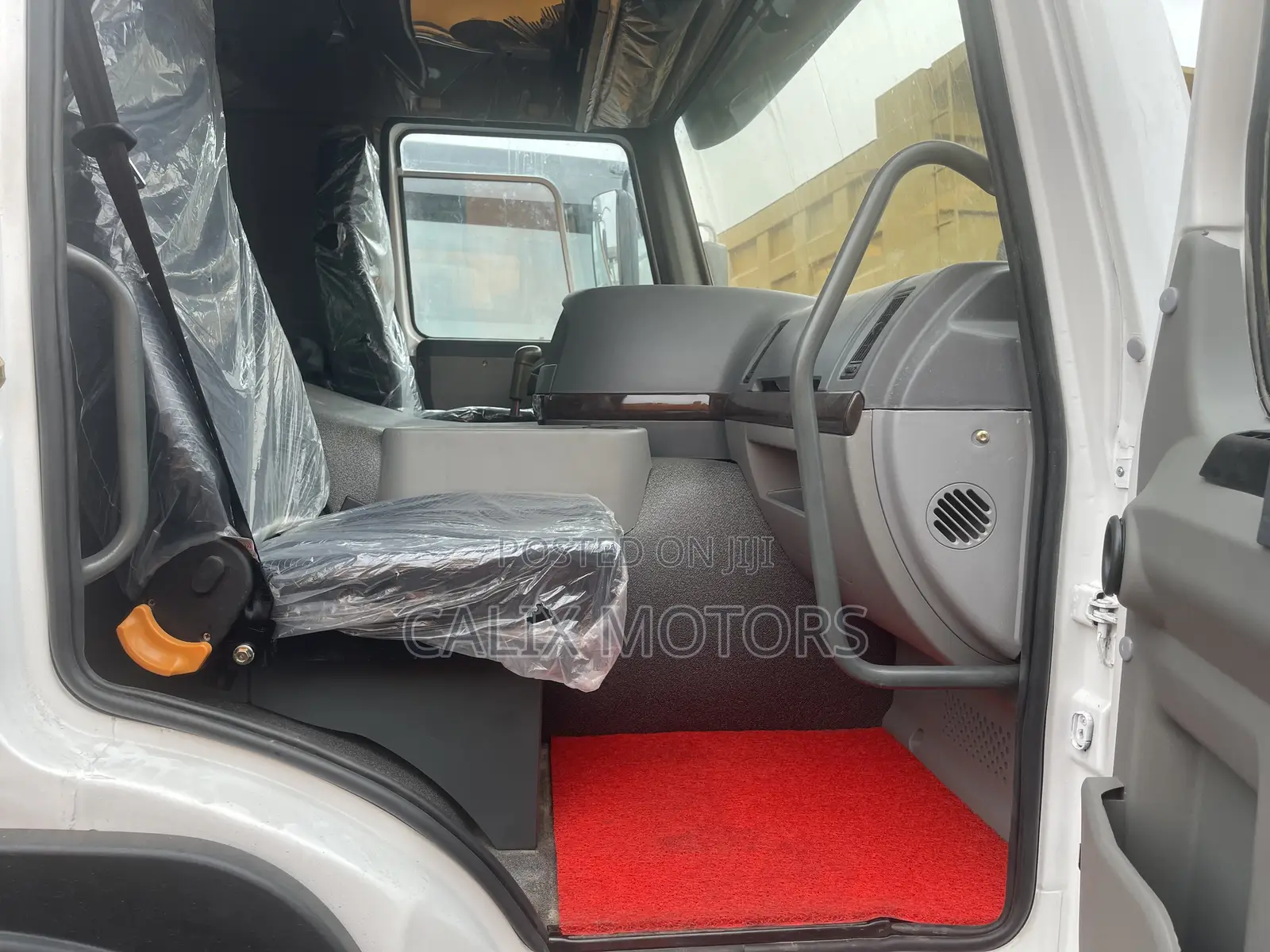 Foreign Used Howo Concrete Mixer Truck.