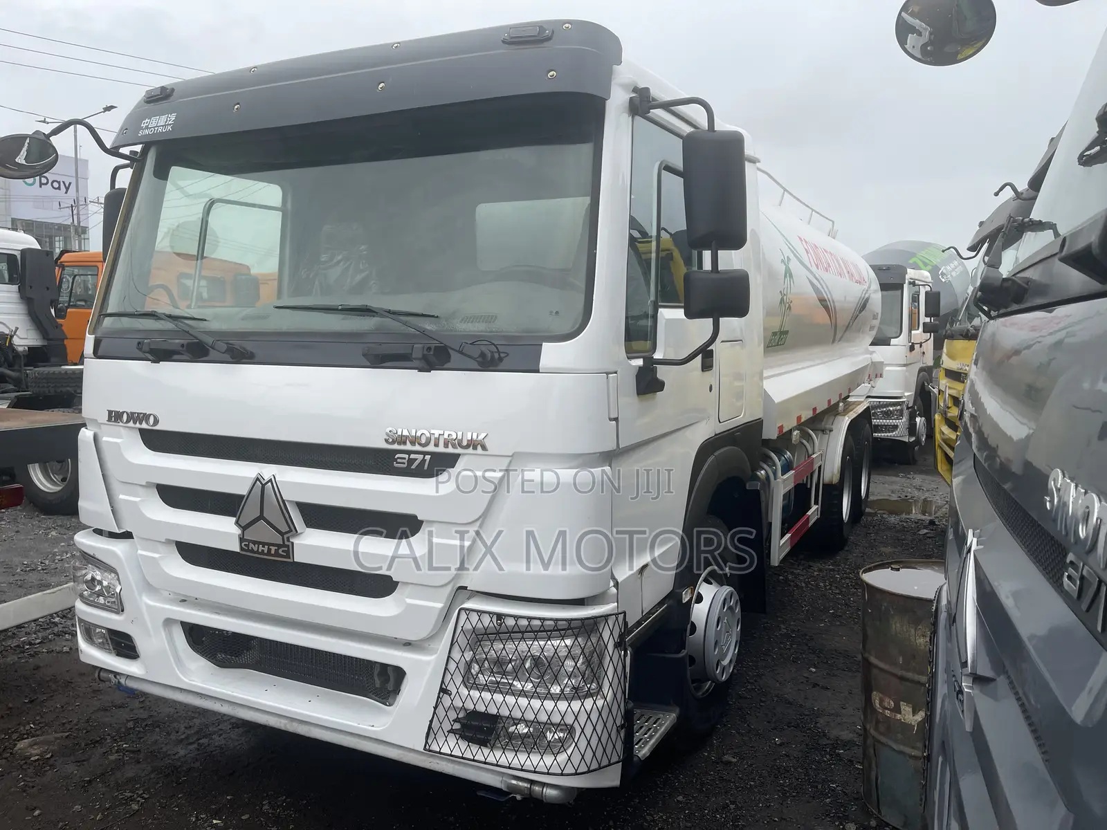 Foreign Used Howo Water Tanker 371hp Truck.