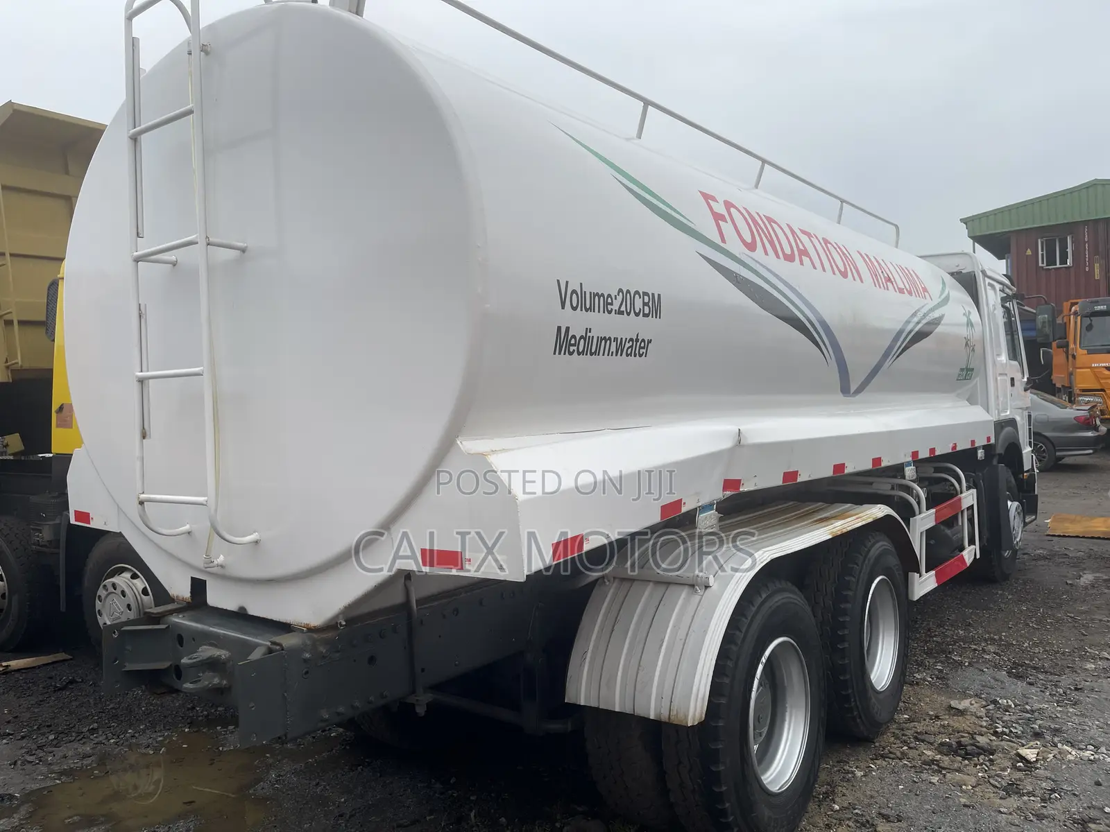 Foreign Used Howo Water Tanker 371hp Truck.