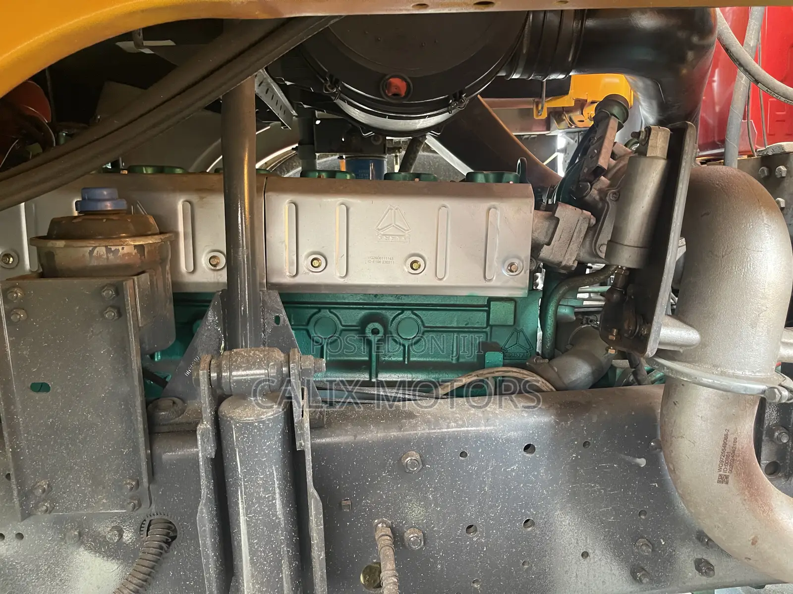 Foreign Used Howo Sinotruck 10 Tires Tipper.