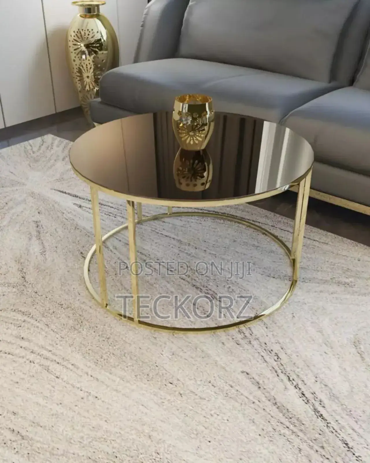 Golden Filled 304 Steel Round Centre Table With Glass Top