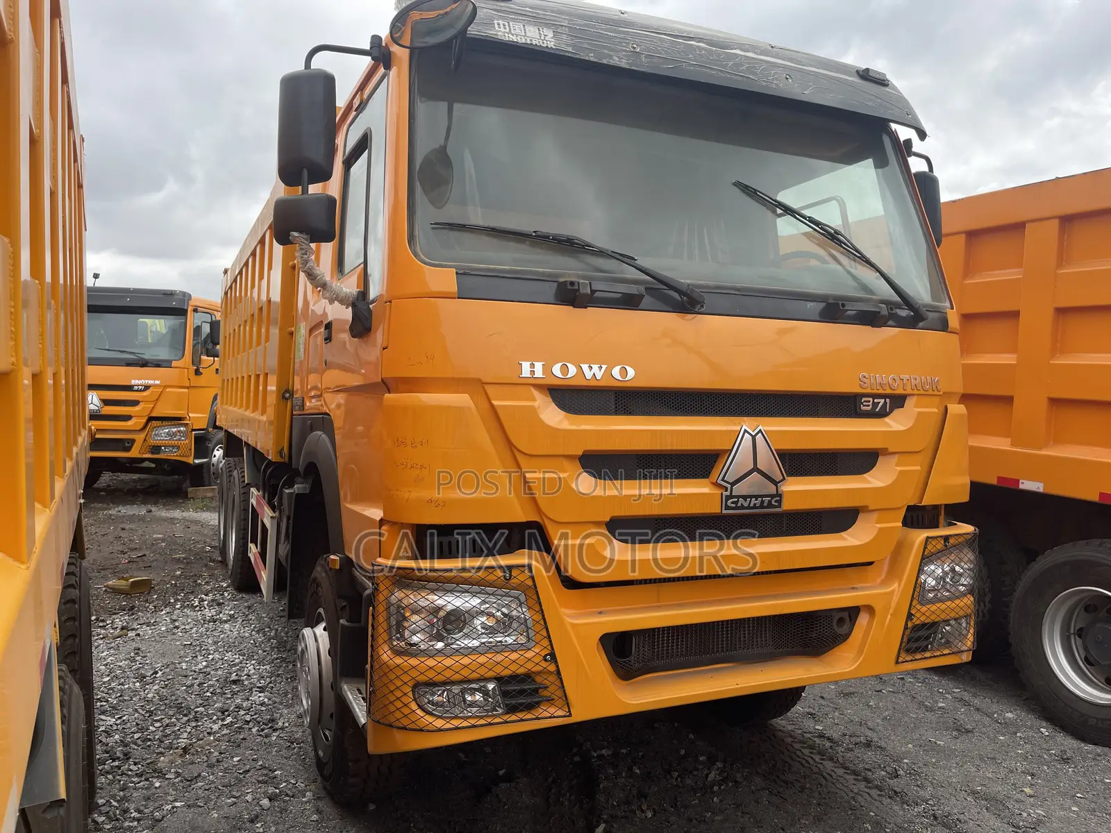 Foreign Used Howo Truck 10 Tyres Tipper.