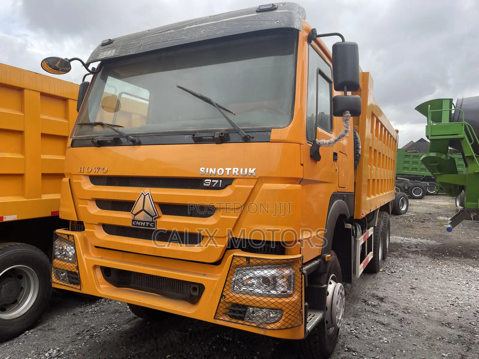 Foreign Used Howo Truck 10 Tyres Tipper.