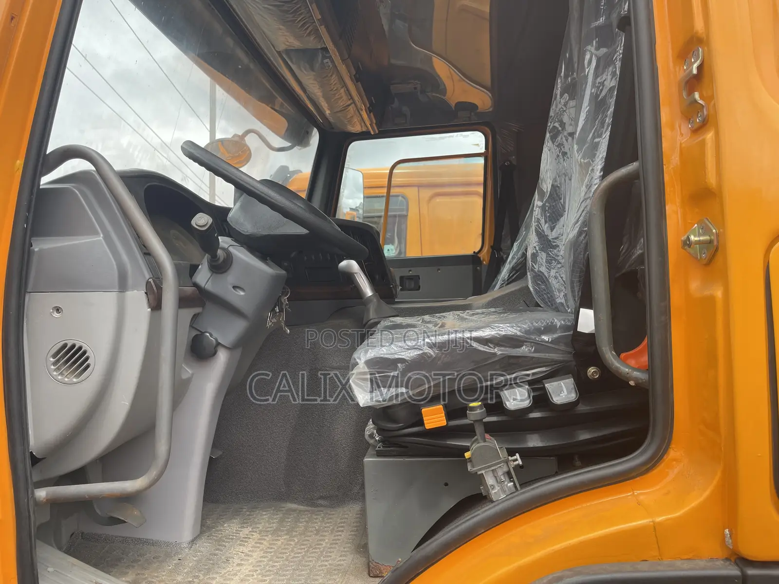 Foreign Used Howo Sinotruck CNHTC 10 Tyres Truck.