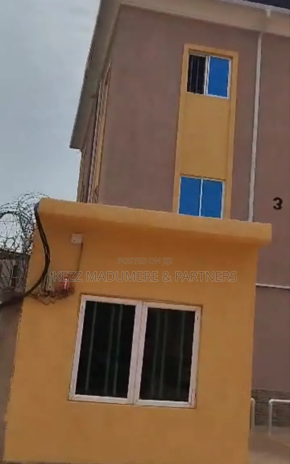18bdrm Block of Flats in Secured Gated Estate for sale