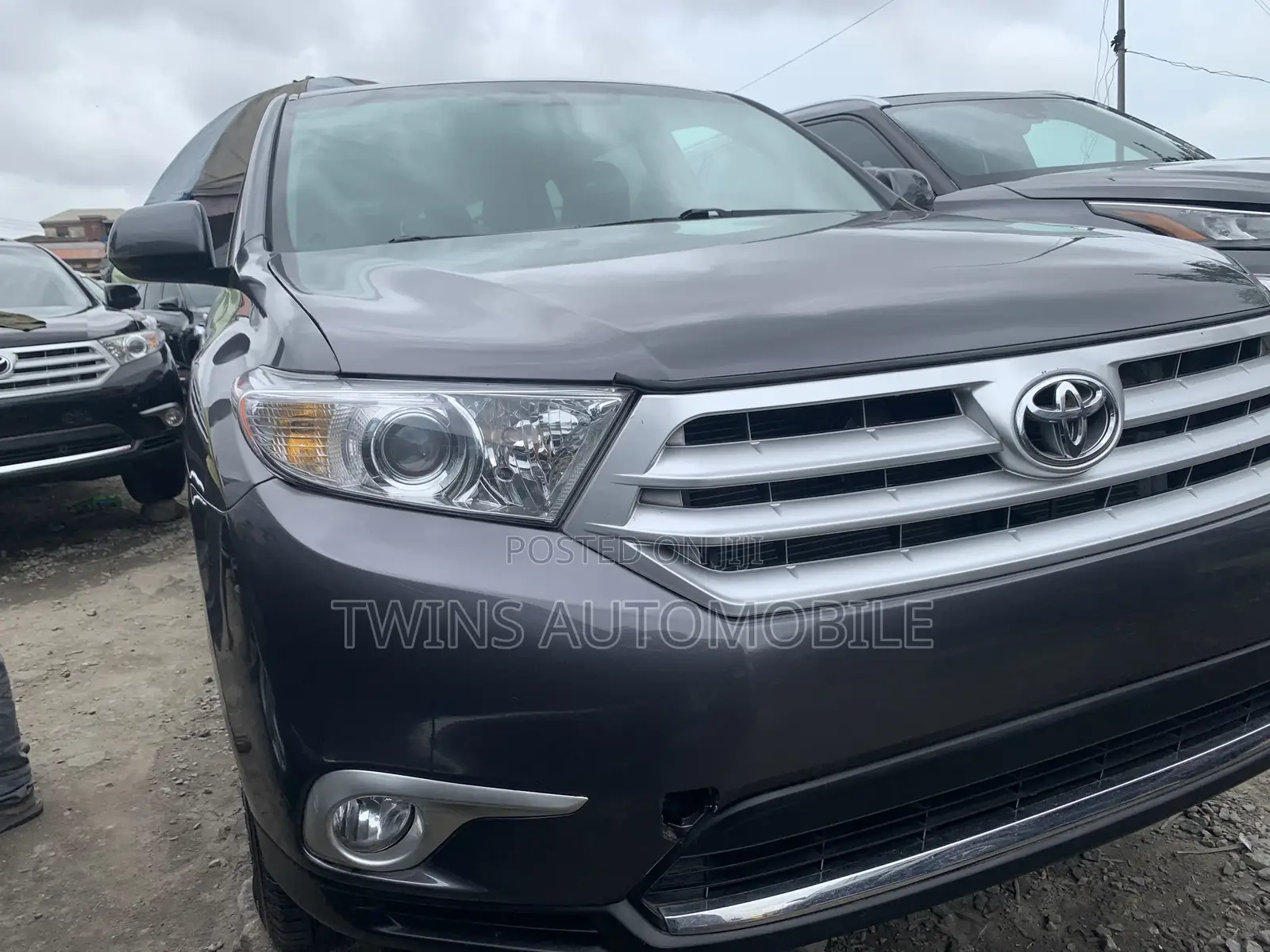 Toyota Highlander Limited 3.5l 4WD 2013 Gray