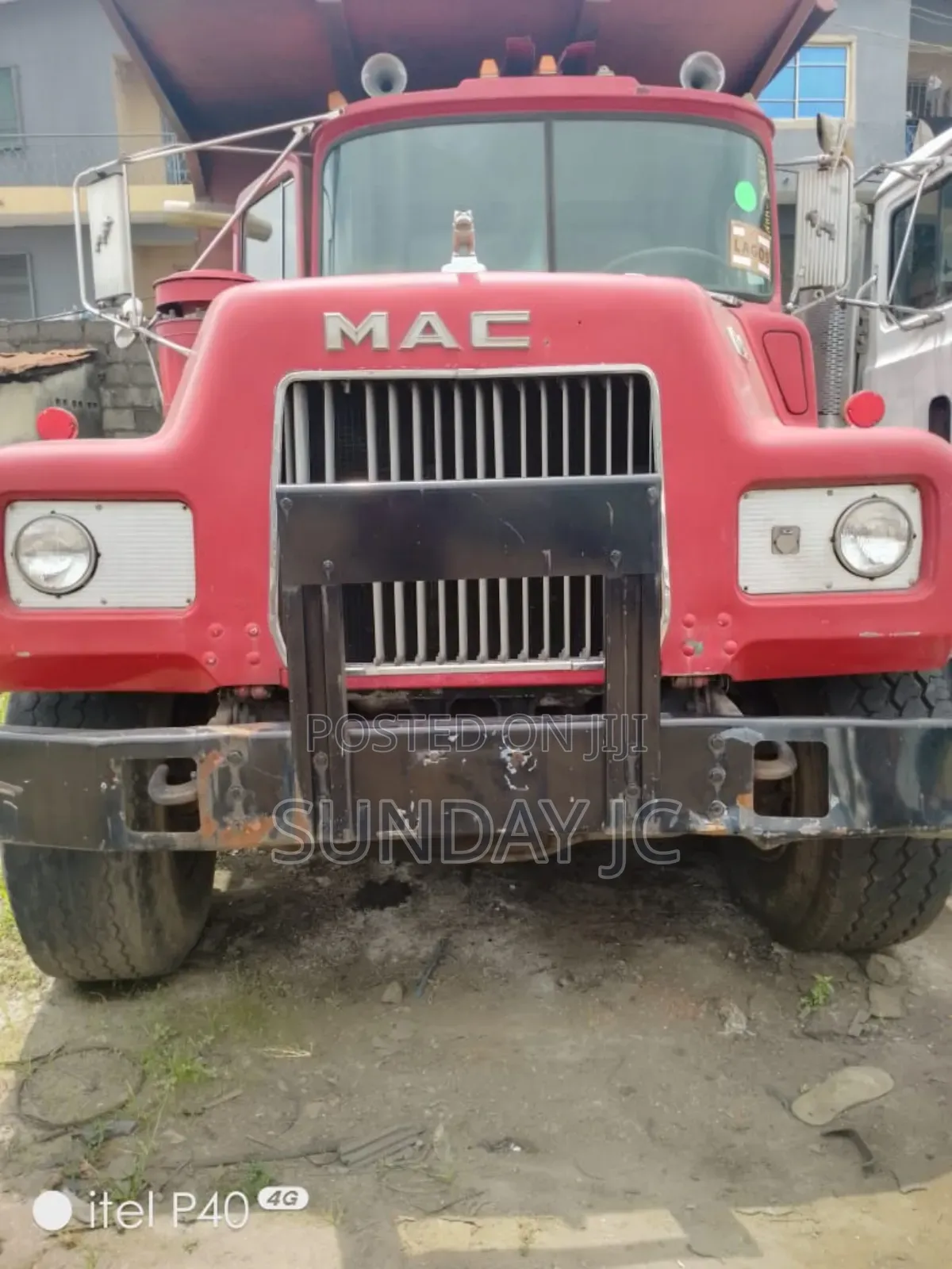30tons DM Mack Fourteen Tyres Dump Truck Double Gear Lever