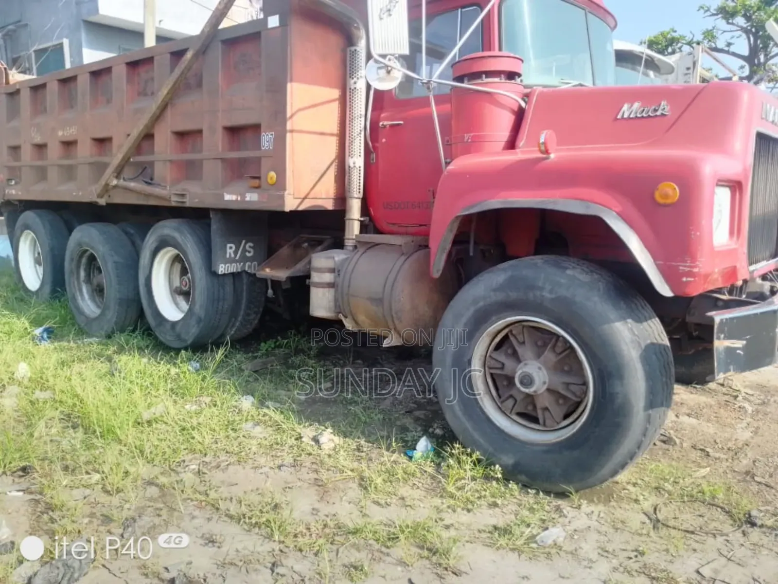 30tons DM Mack Fourteen Tyres Dump Truck Double Gear Lever