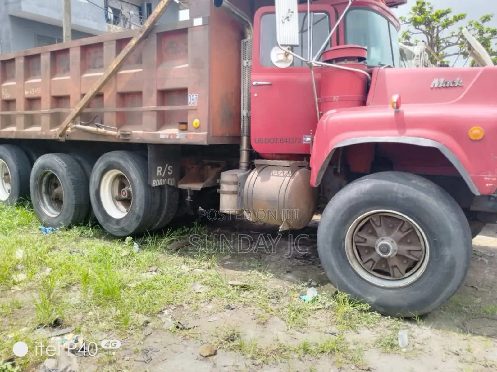 30tons DM Mack Fourteen Tyres Dump Truck Double Gear Lever