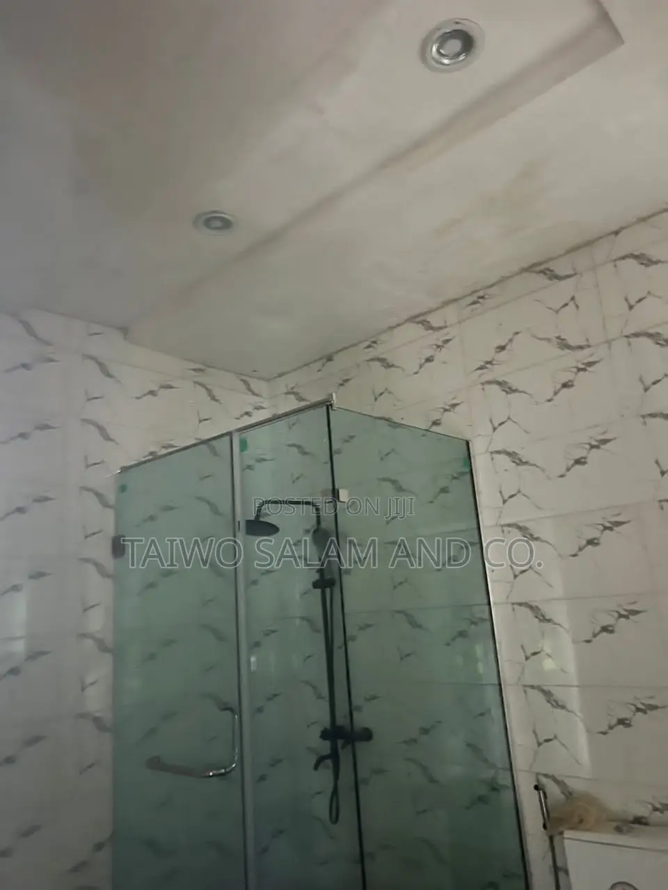 4bdrm Duplex in Agodi for sale