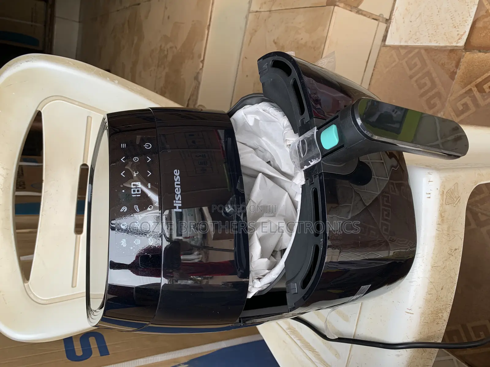 Hisense Air Fryer With Digital Control Button. 4.5 Liters