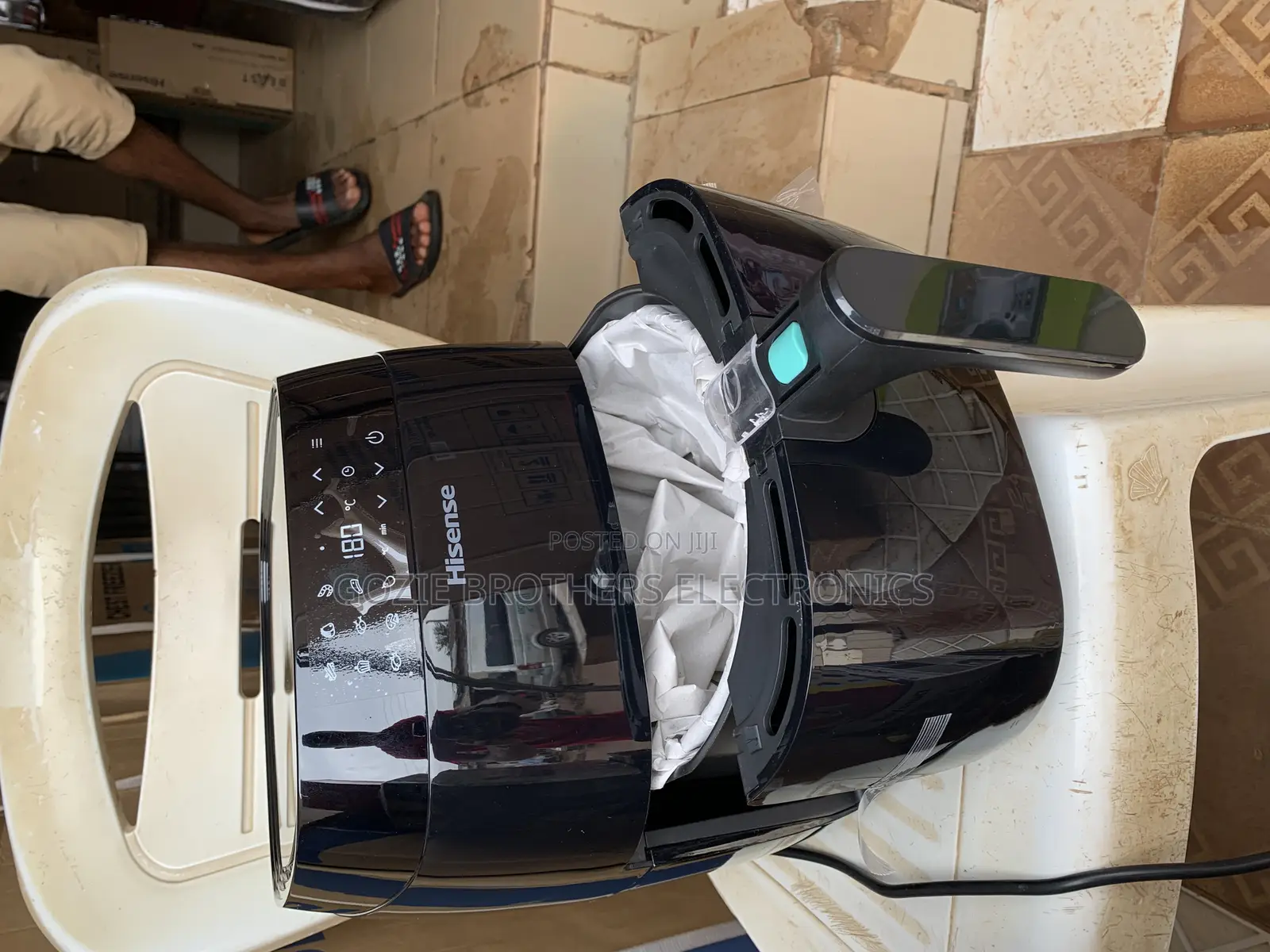 Hisense Air Fryer With Digital Control Button. 4.5 Liters