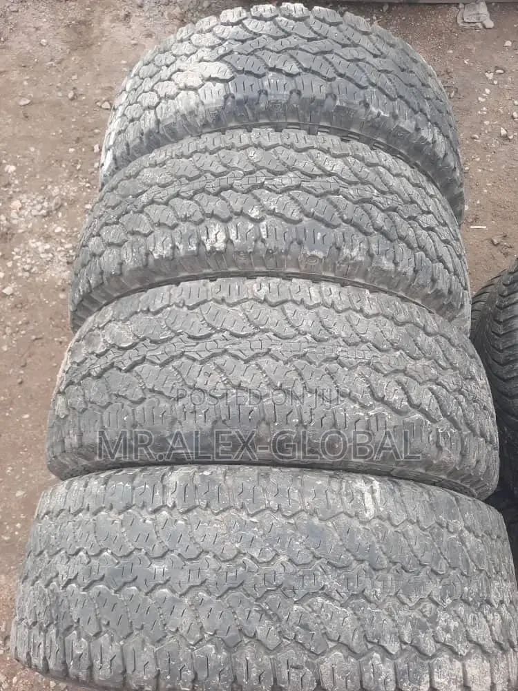 265/65/R17 Tires Caterpillar Teeth