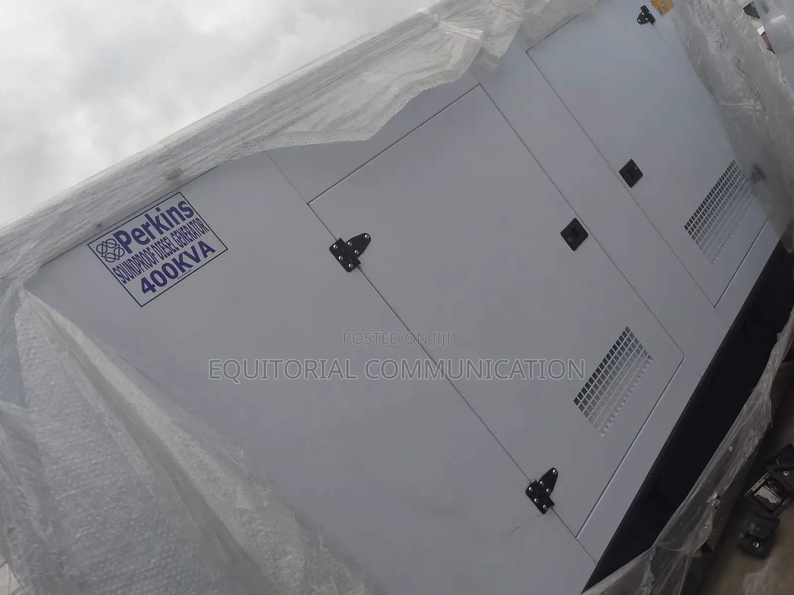 Poweful Quality Perkins Soundproof400kvagenerator