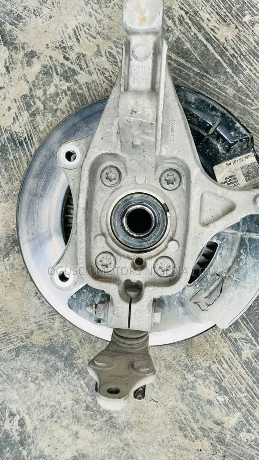 Front Hub Hyundai Santafee 2019