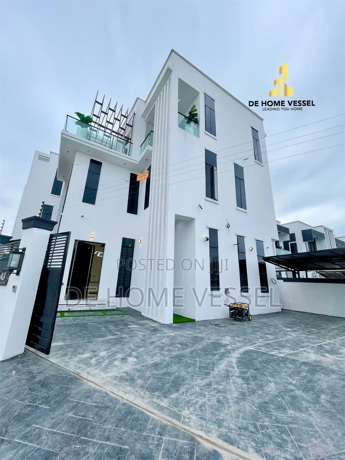 5bdrm Duplex in Lekki for sale
