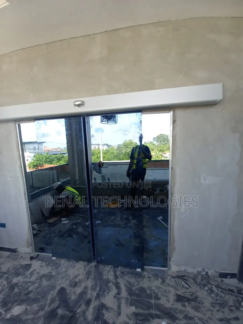 Service for Automatic Motion-Sensitive Doorway