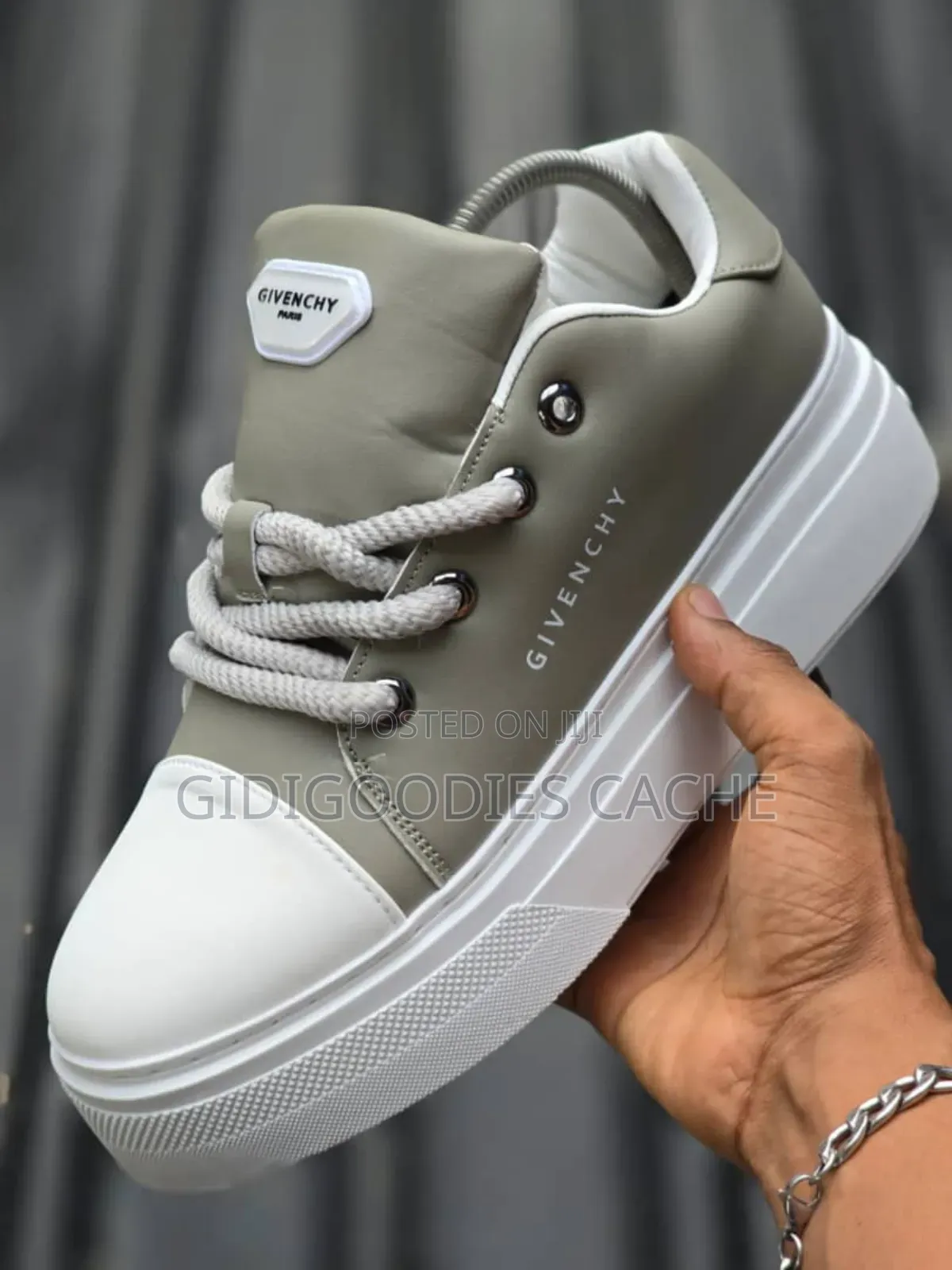 Givenchy Sneakers