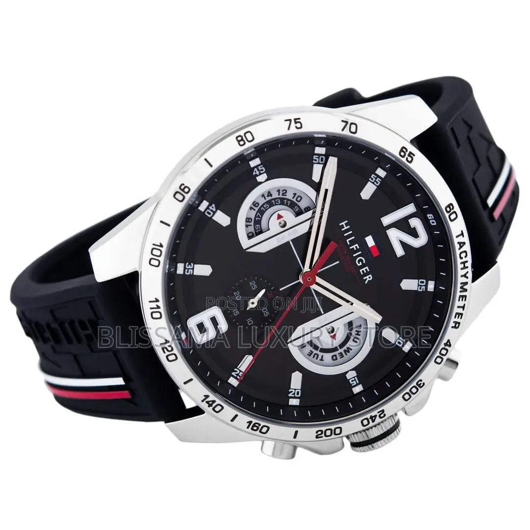 Luxury Tommy Hilfiger Rubber Strap Wristwatch