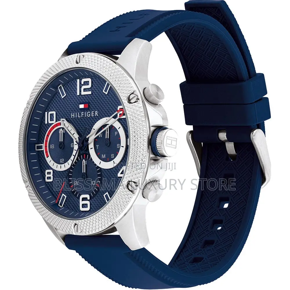 Luxury Tommy Hilfiger Rubber Strap Wristwatch