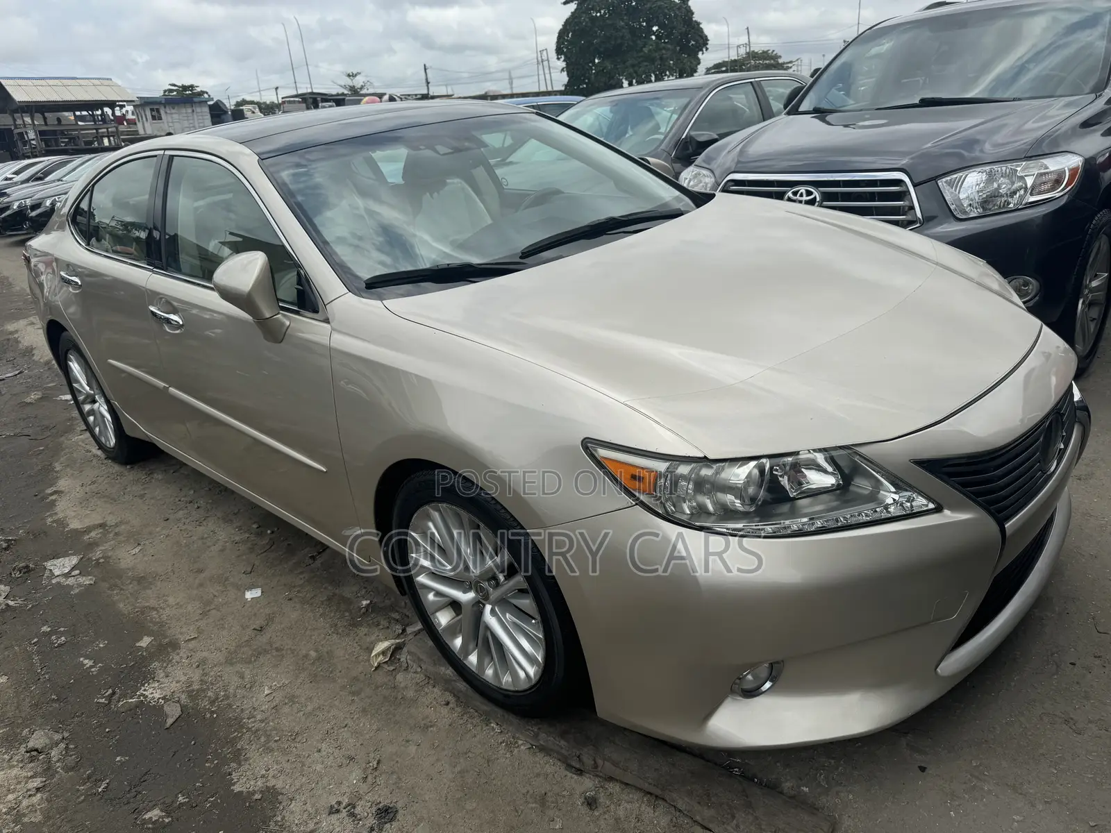 Lexus ES 350 FWD 2015 Gold