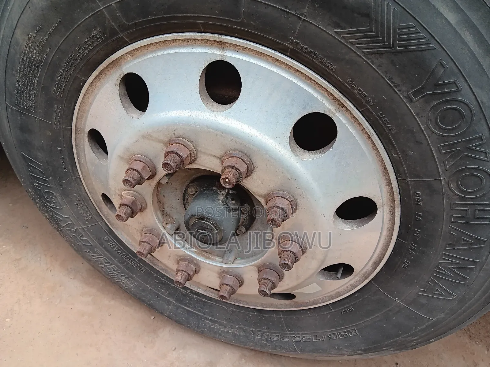 Mack Truck Head 10tyres