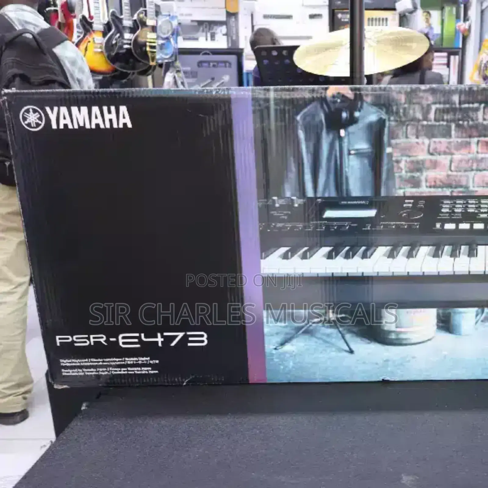 Yamaha PSR E473 Keyboard With Original Adapter