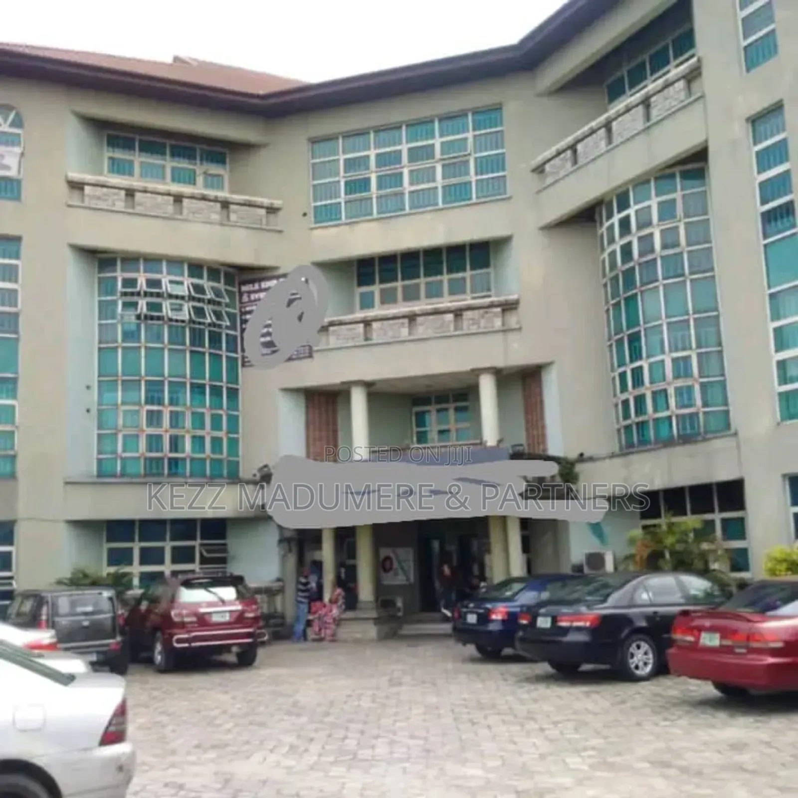 For Sale: A Massive Plaza on 21⁄2 Plots in Port Harcourt