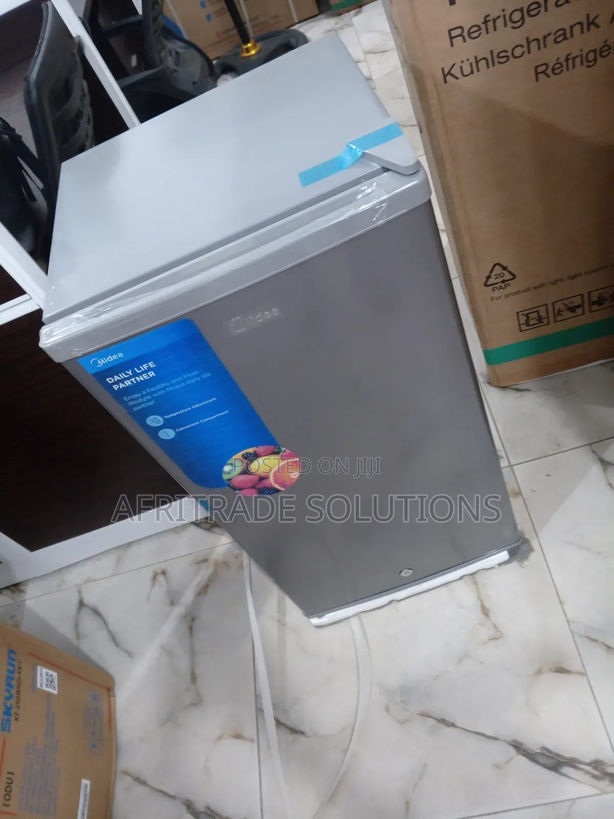 Midea Single-door Fridge 85 Litres-wellbuilt