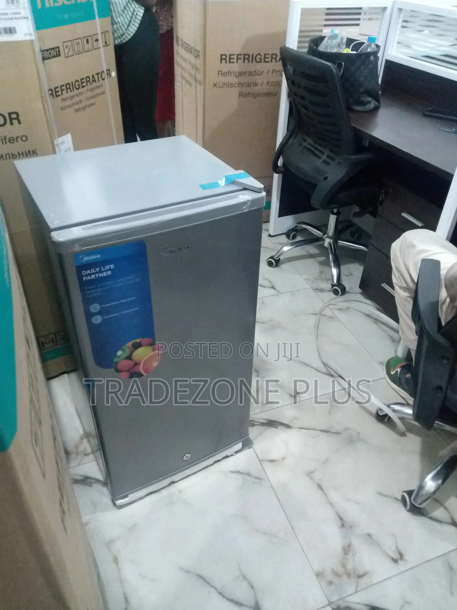 Reliable Midea 90L Single Door Refrigerator Mdrd133fgg50