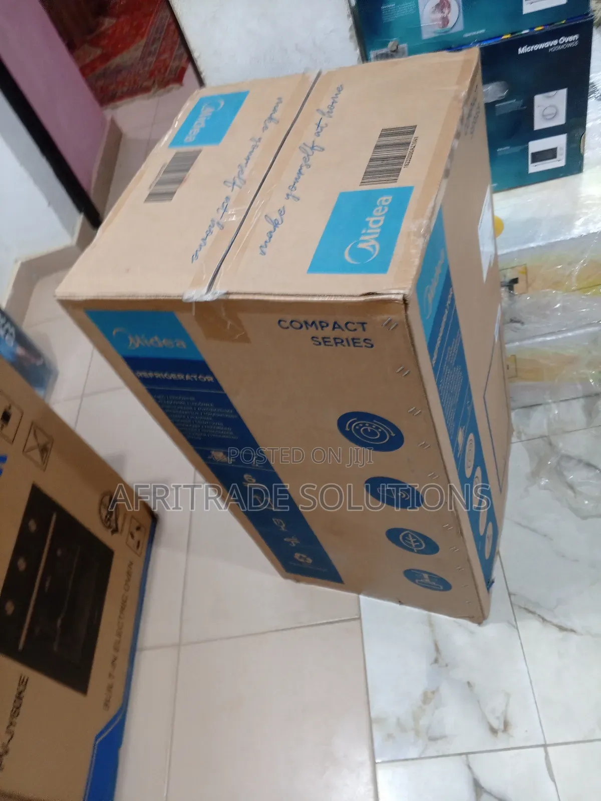 Midea Single-Door Fridge 85 Litres- Must-Have