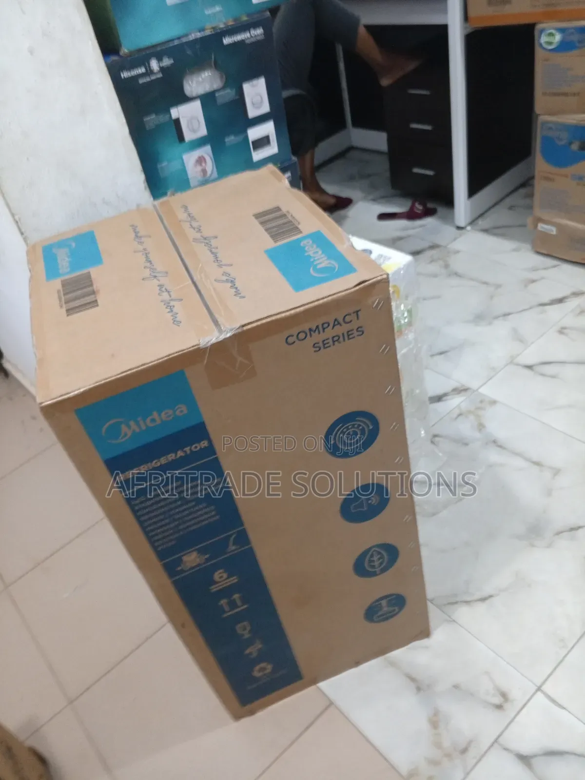 Midea 85 Liter Environment Friendly Refrigerator Hs1112l