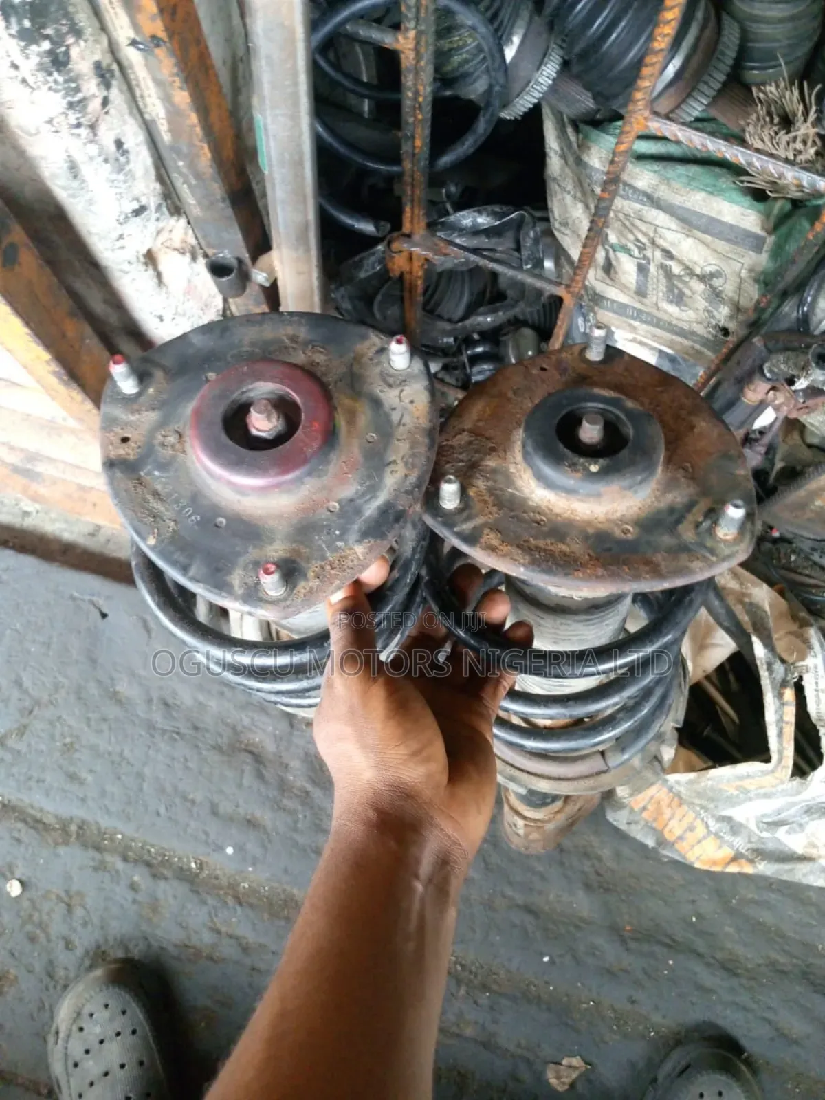 Front Shock Hyundai Santafee 2012