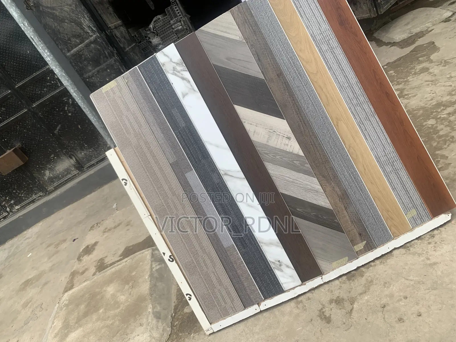 Quality SPC Vinyl Flooring in Different Colors