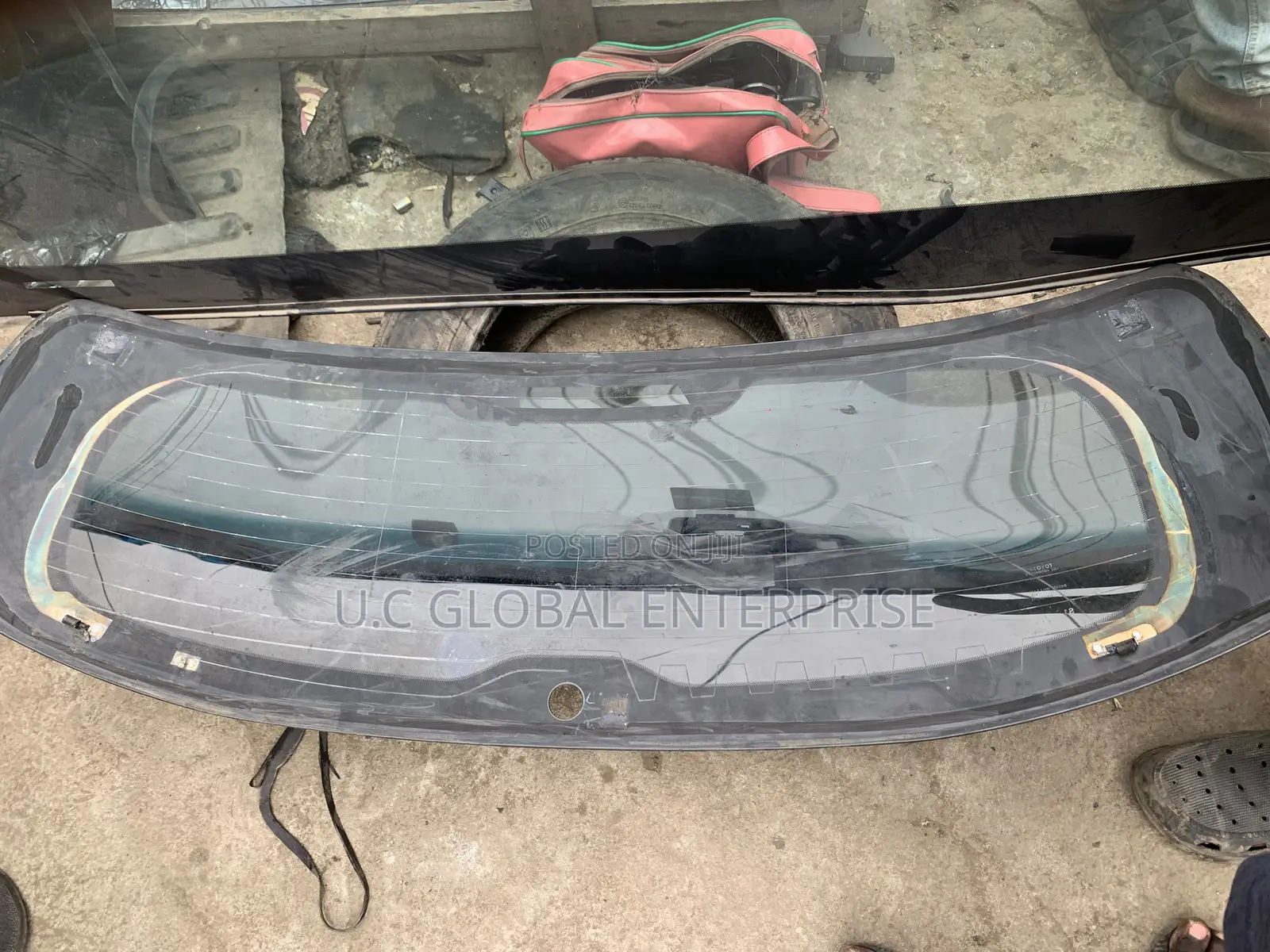 Dm for Back Windscreen for Toyota Sienna 2020 Available