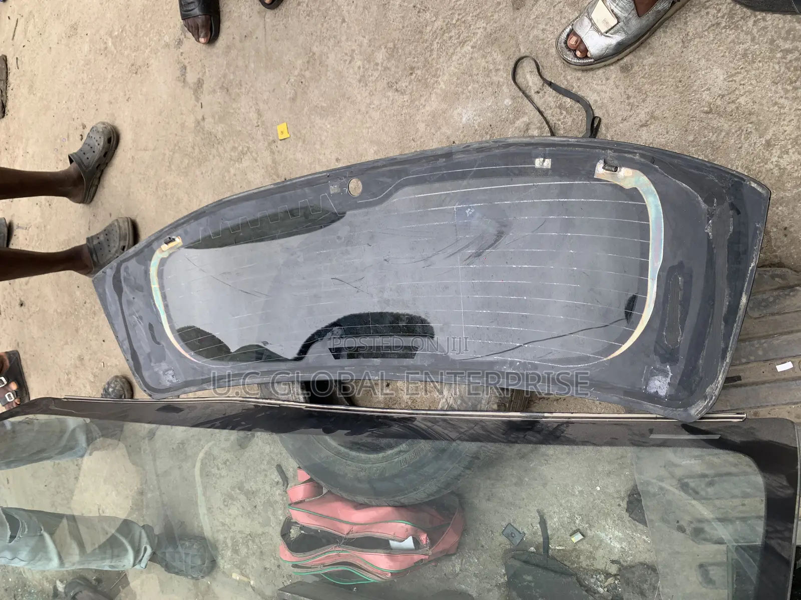 Dm for Back Windscreen for Toyota Sienna 2020 Available