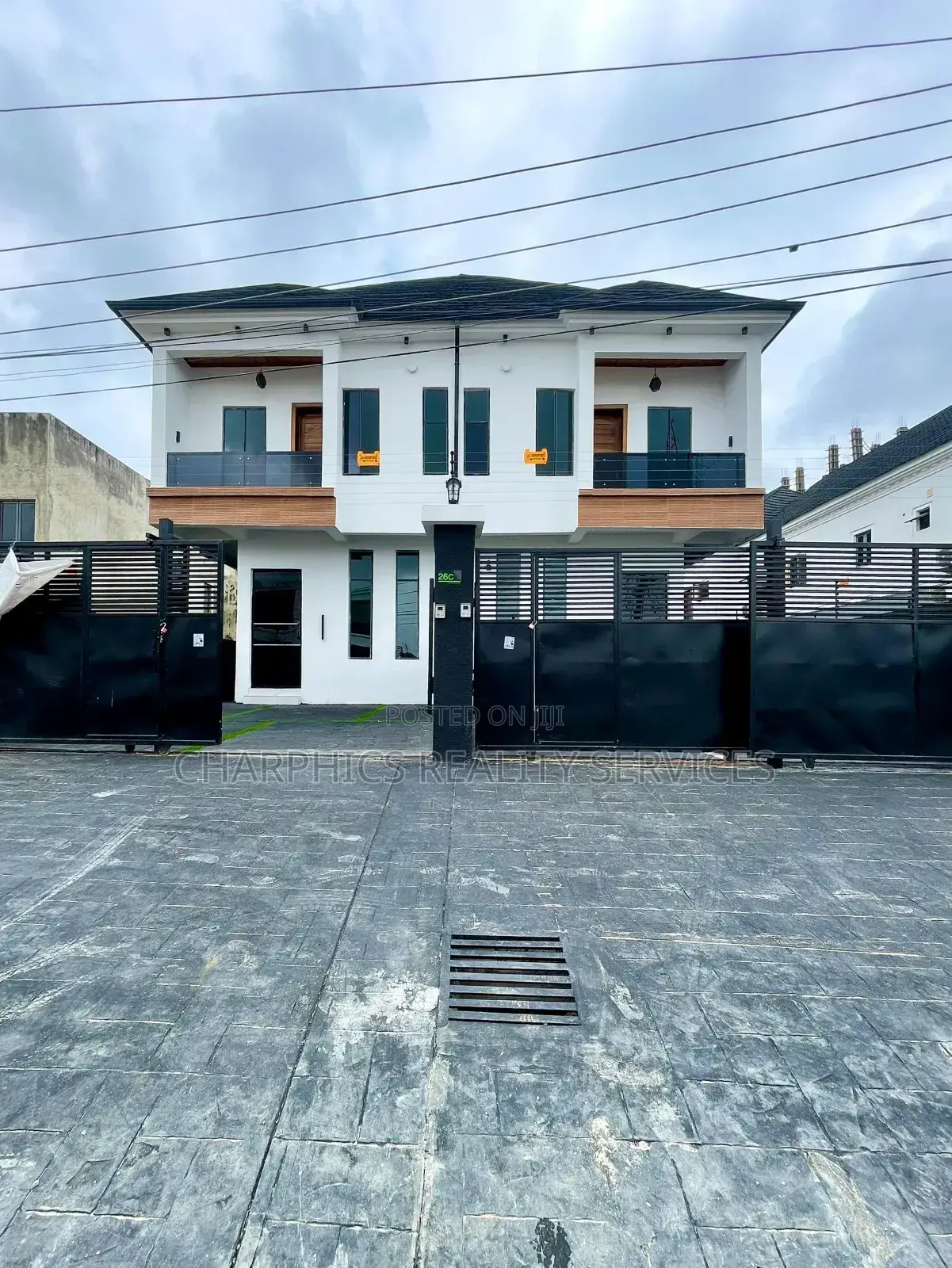 4bdrm Duplex in Lekki for sale
