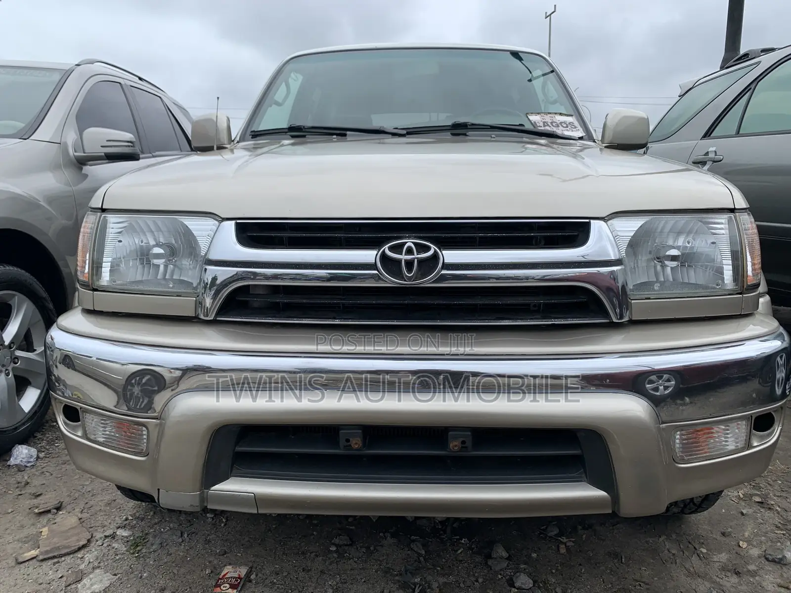 Toyota 4-Runner 2002 Gold