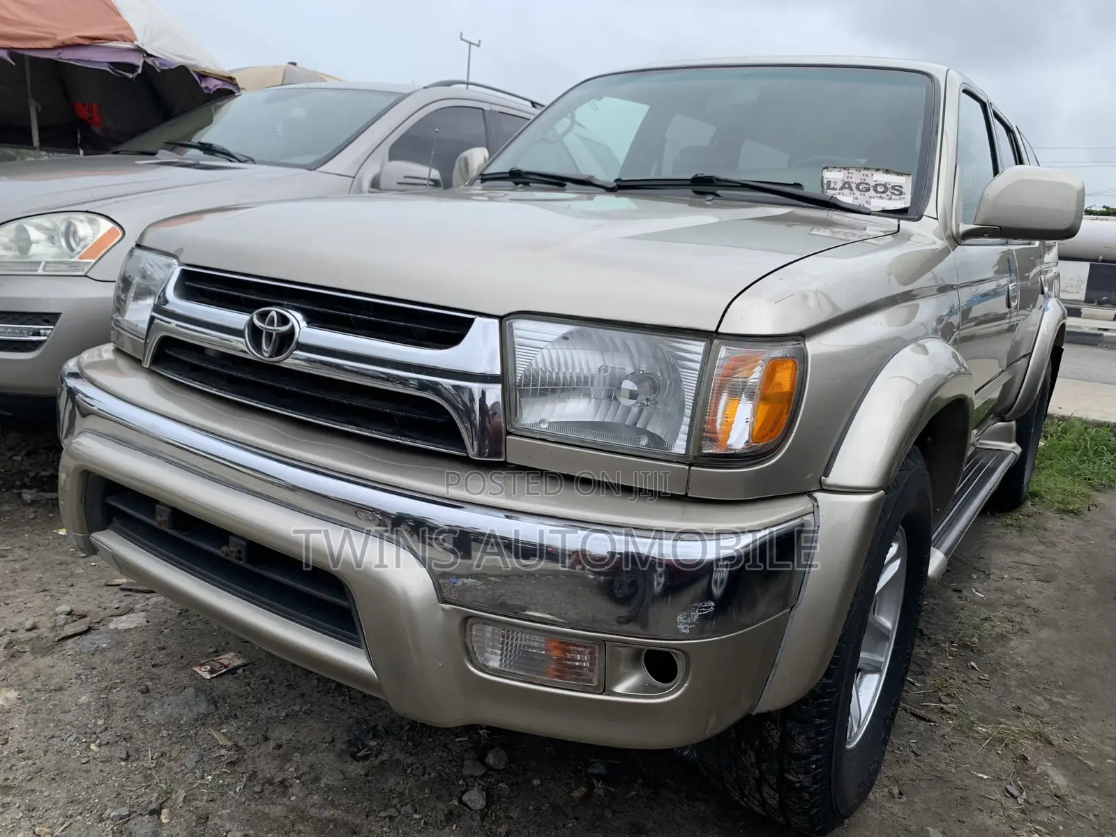 Toyota 4-Runner 2002 Gold