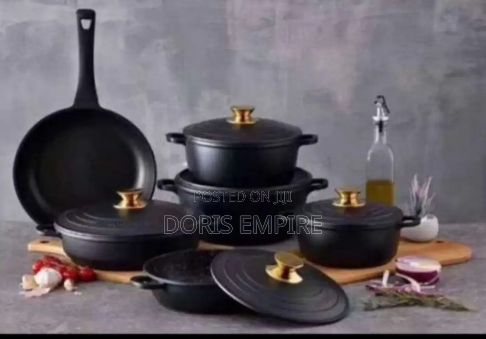 11pcs Cast Iron Cookware Set Available Now