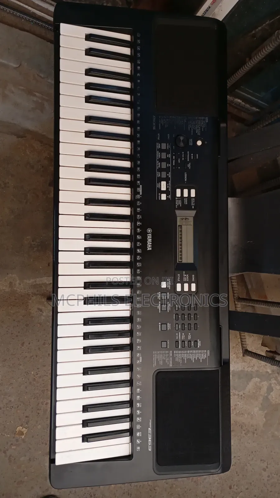 Uk-Used Yamaha Keyboard PSR-E363