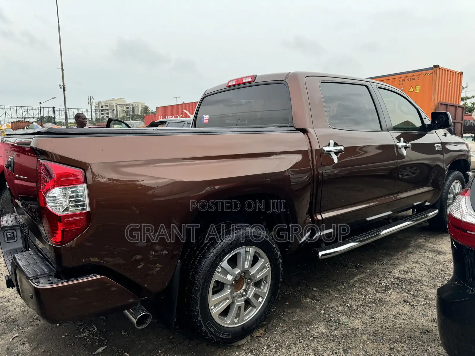 Toyota Tundra 1794 5.7L V8 w/FFV 4x4 CrewMax 5.6 ft. box 145.7 in. WB
