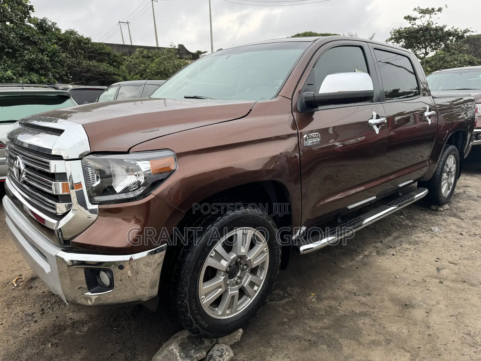 Toyota Tundra 1794 5.7L V8 w/FFV 4x4 CrewMax 5.6 ft. box 145.7 in. WB